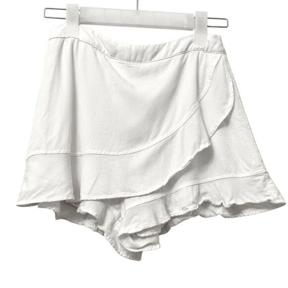 Altar'd State Ruffle Trim Back Zip Rayon Blend Wrap Front Mini Skort White XS - Picture 1 of 4